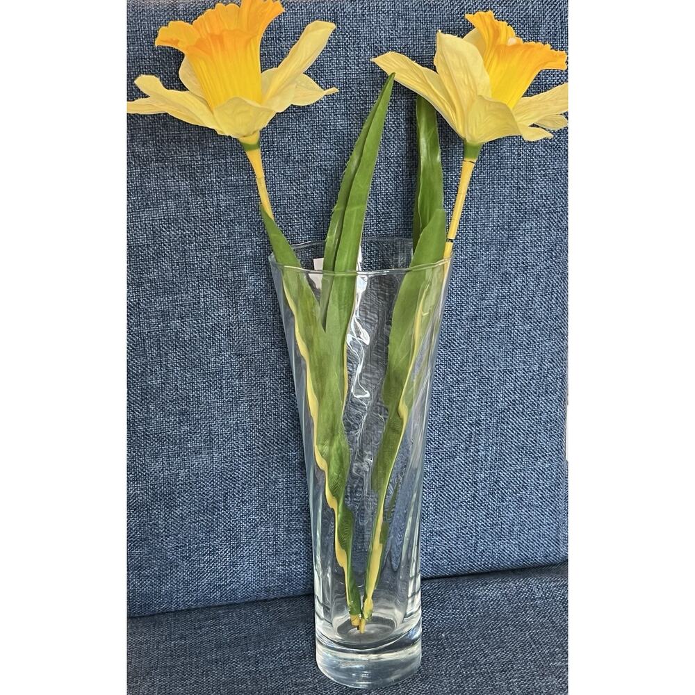 Large 9.5” Flared Inside Ribbed Clear Crystal Floral Vase Spiral